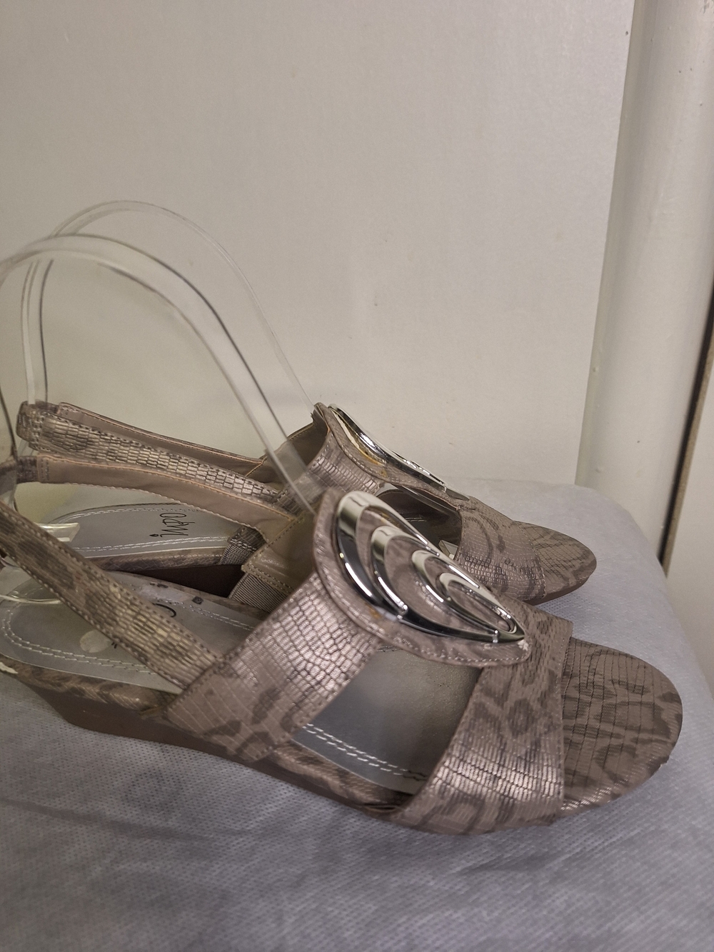 Women's Metallic Taupe Slingback Wedge Sandals with Decorative Accent Size 5.5